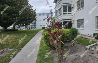 Sunset Dr, Bradenton, FL 34207